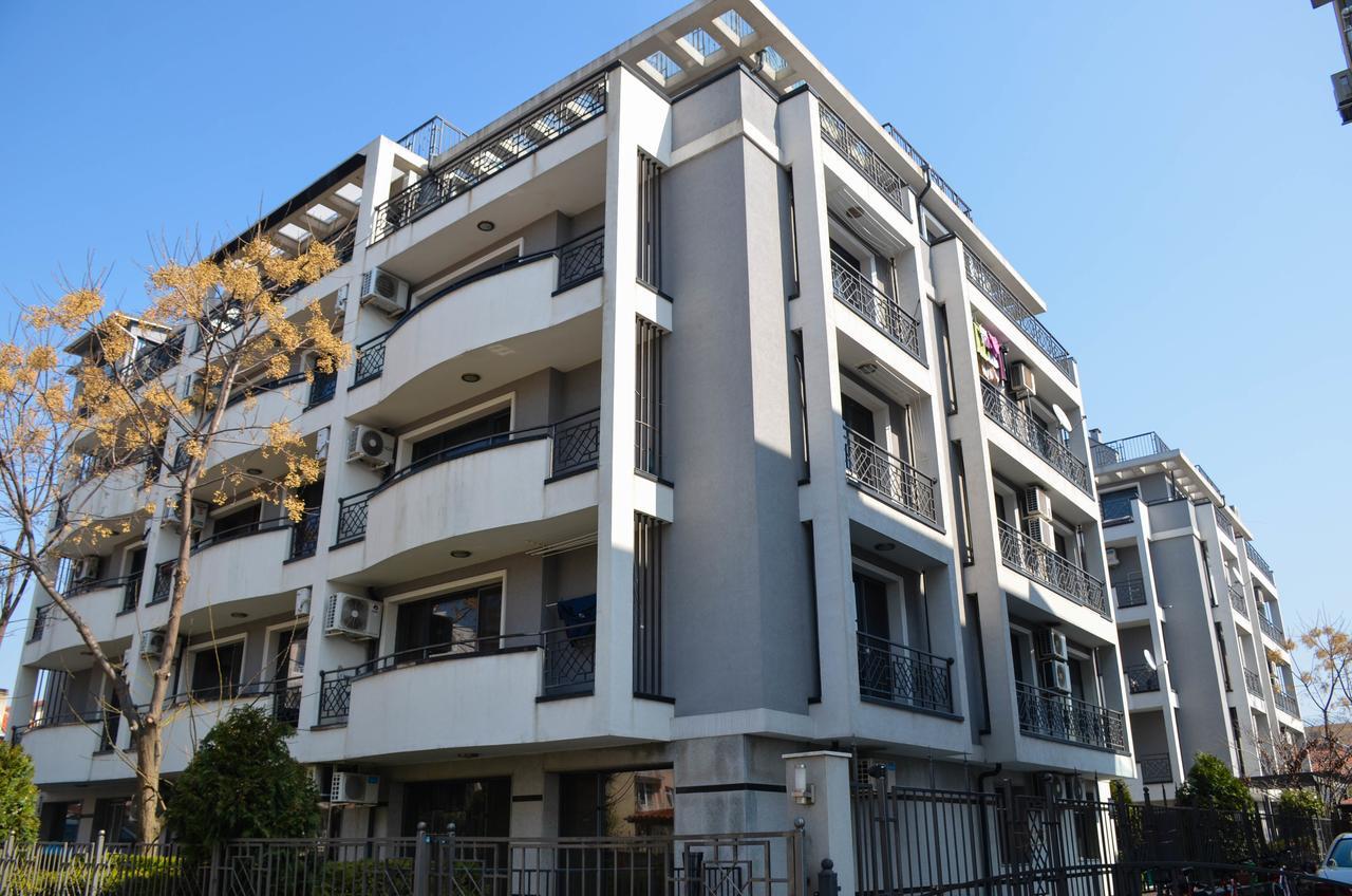 Ivanovi Apartments Burgas Zewnętrze zdjęcie