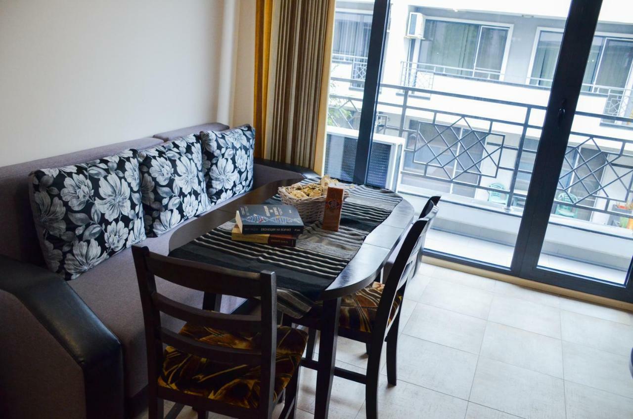 Ivanovi Apartments Burgas Zewnętrze zdjęcie